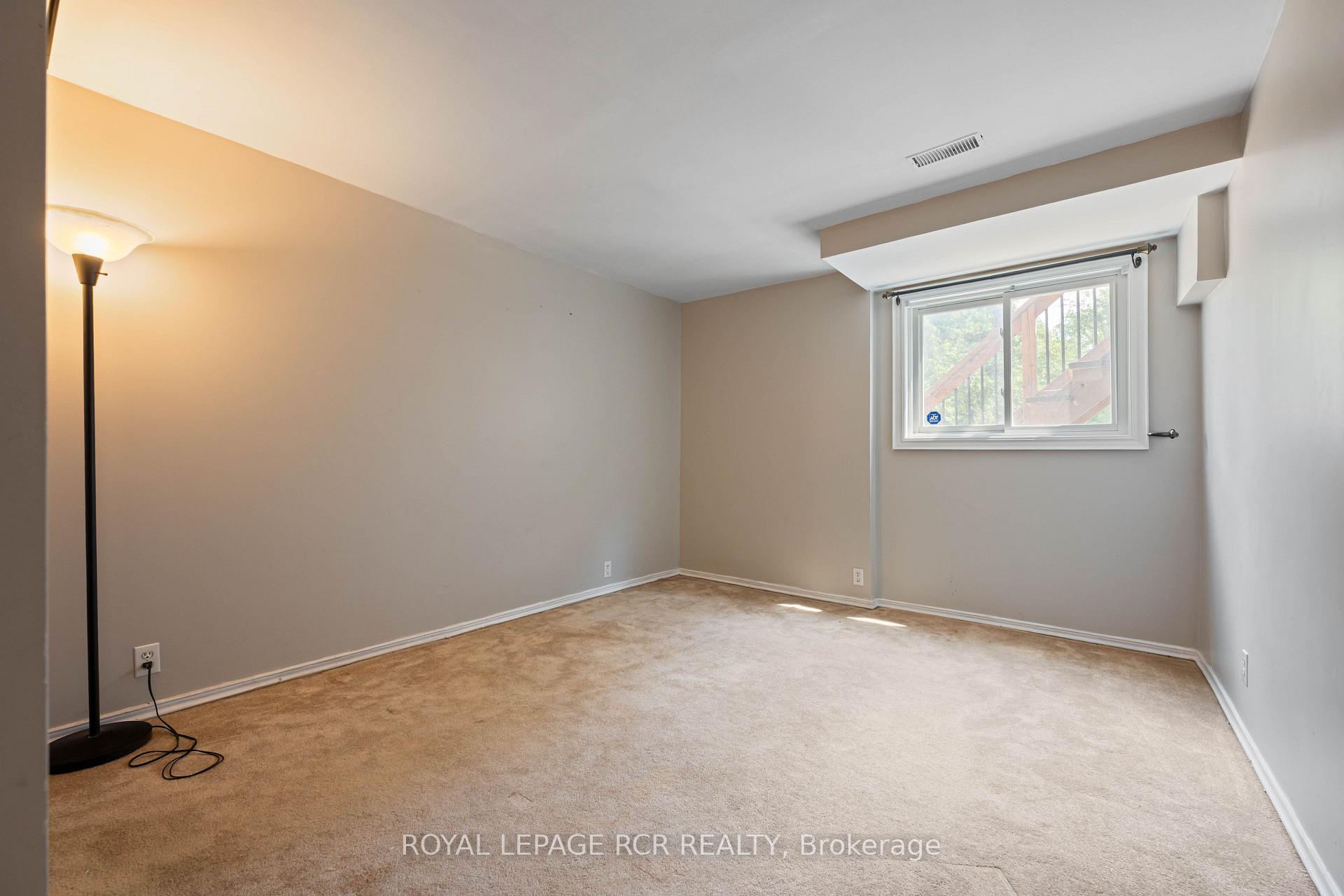 Photo 48 of 113 Meadow Drive, Orangeville — HOMEH