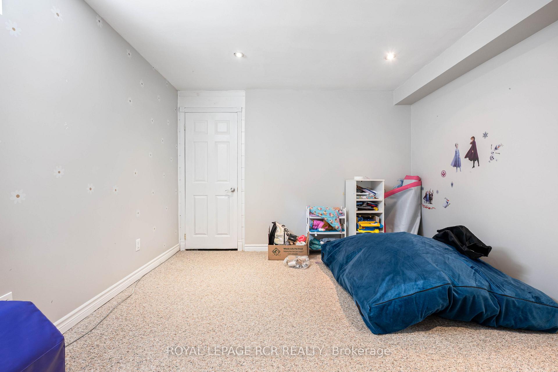 Photo 49 of 113 Meadow Drive, Orangeville — HOMEH