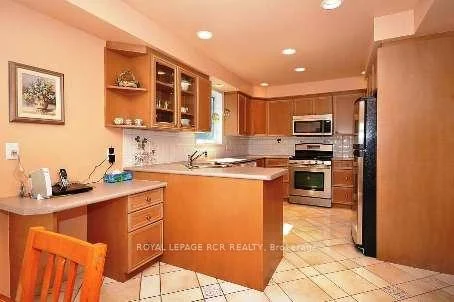 Photo 12 of 113 Meadow Drive, Orangeville — HOMEH
