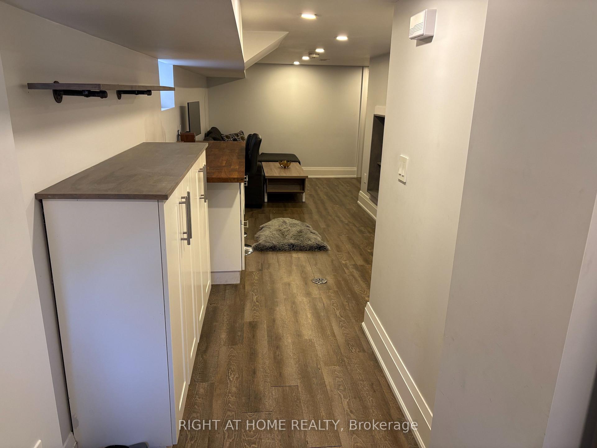 Photo 5 of Unit Lower, 39 Amherst Avenue, Toronto, Oakwood Village — HOMEH