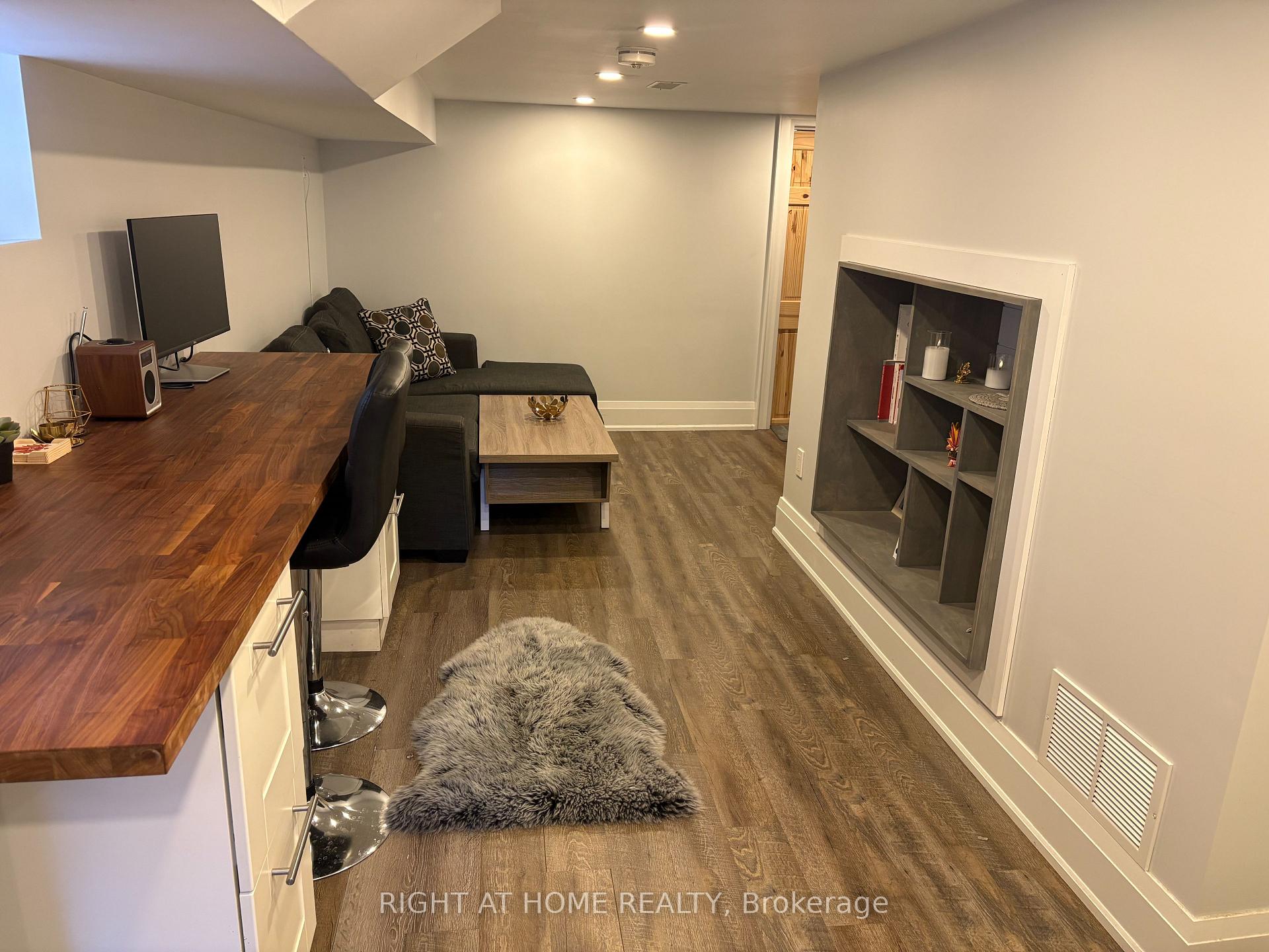 Photo 6 of Unit Lower, 39 Amherst Avenue, Toronto, Oakwood Village — HOMEH