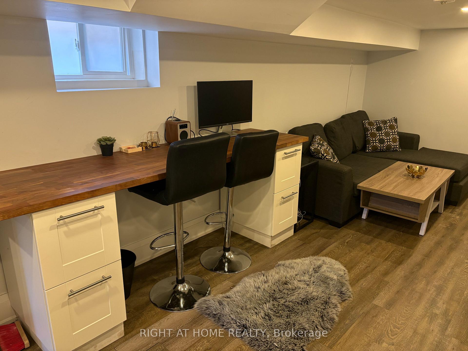Photo 7 of Unit Lower, 39 Amherst Avenue, Toronto, Oakwood Village — HOMEH