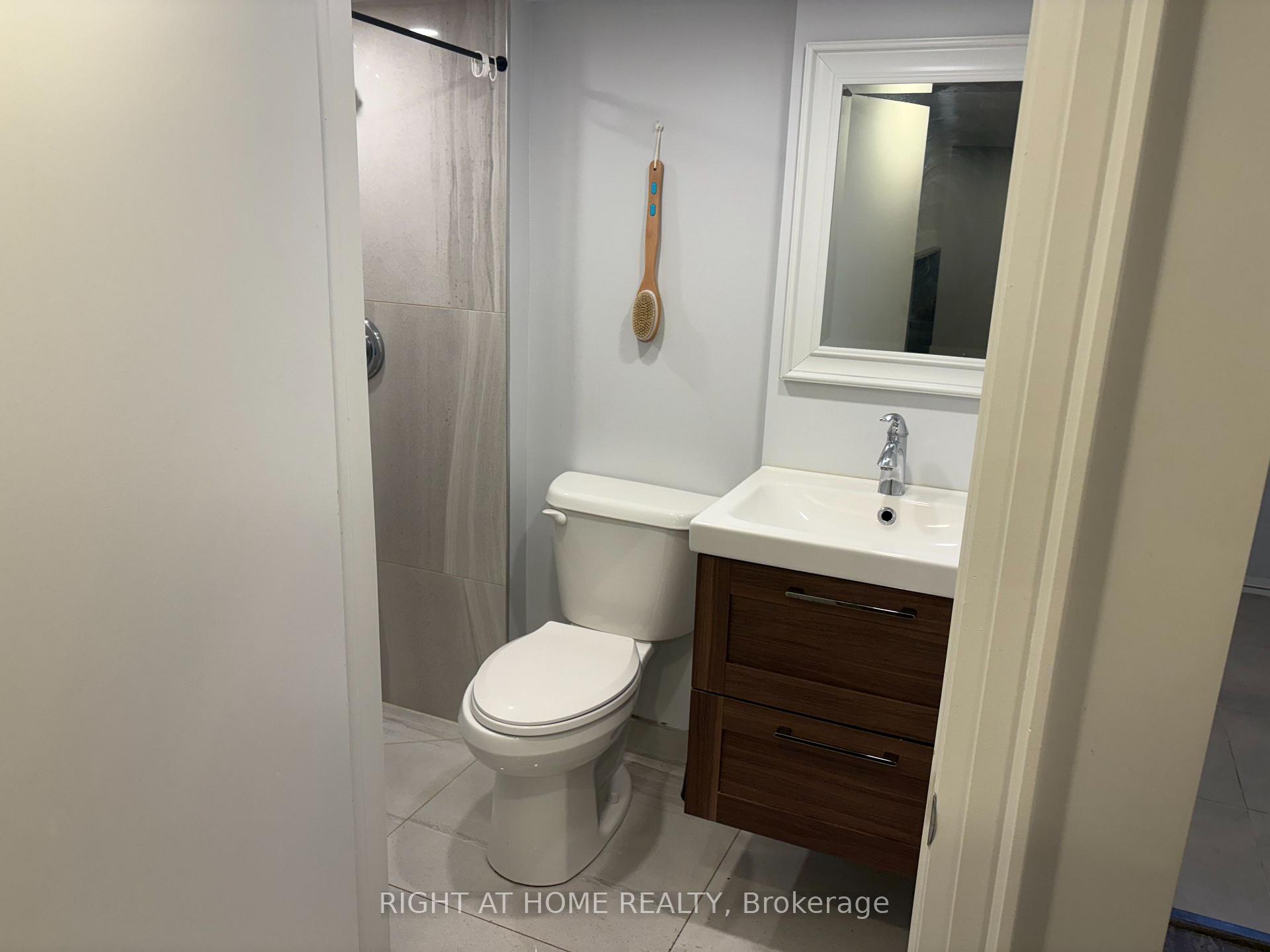 Photo 12 of Unit Lower, 39 Amherst Avenue, Toronto, Oakwood Village — HOMEH