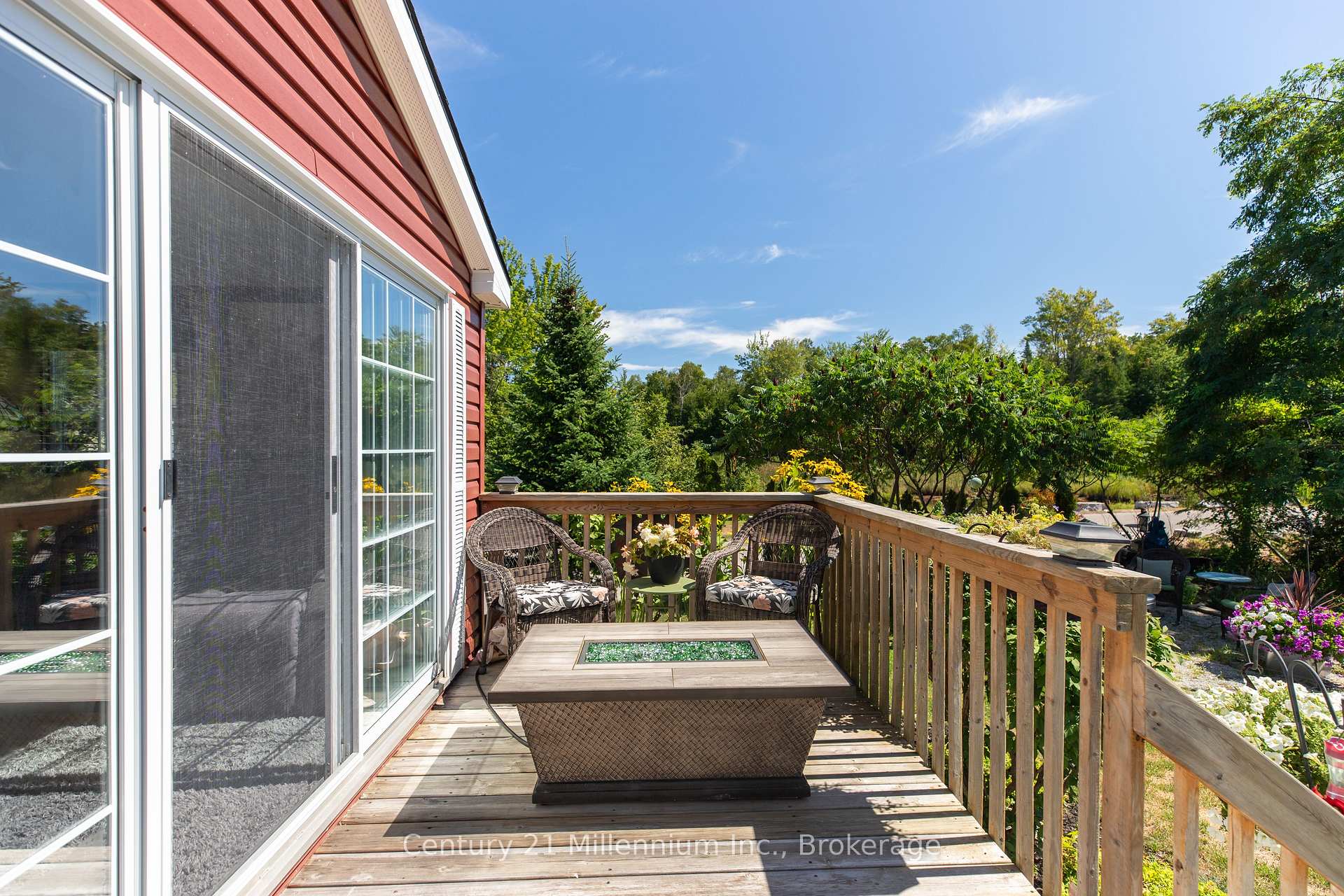 Photo 20 of 19 White Pines Trail, Wasaga Beach — HOMEH