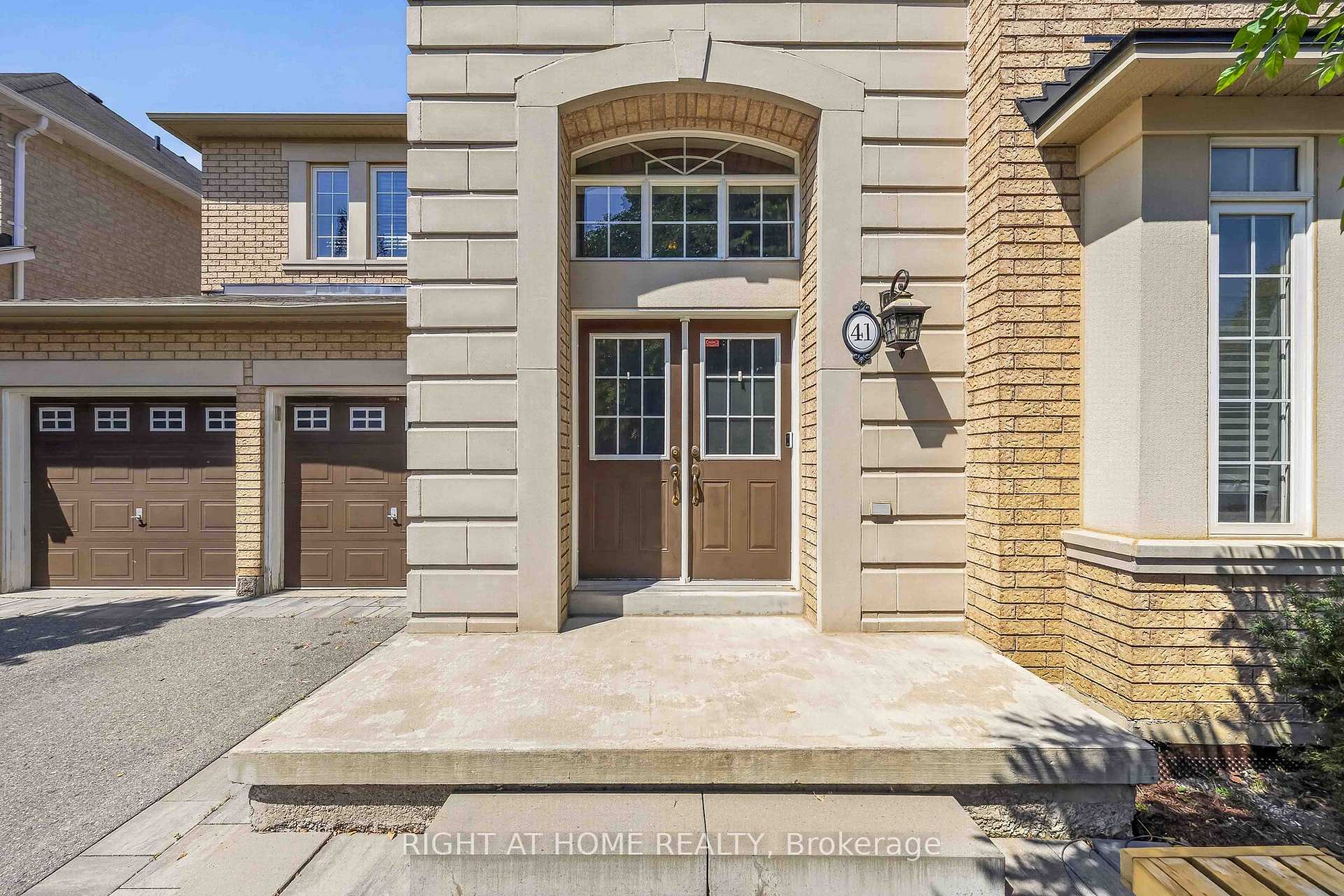 Photo 2 of 41 Foresta Drive, Vaughan, Vellore Village — HOMEH