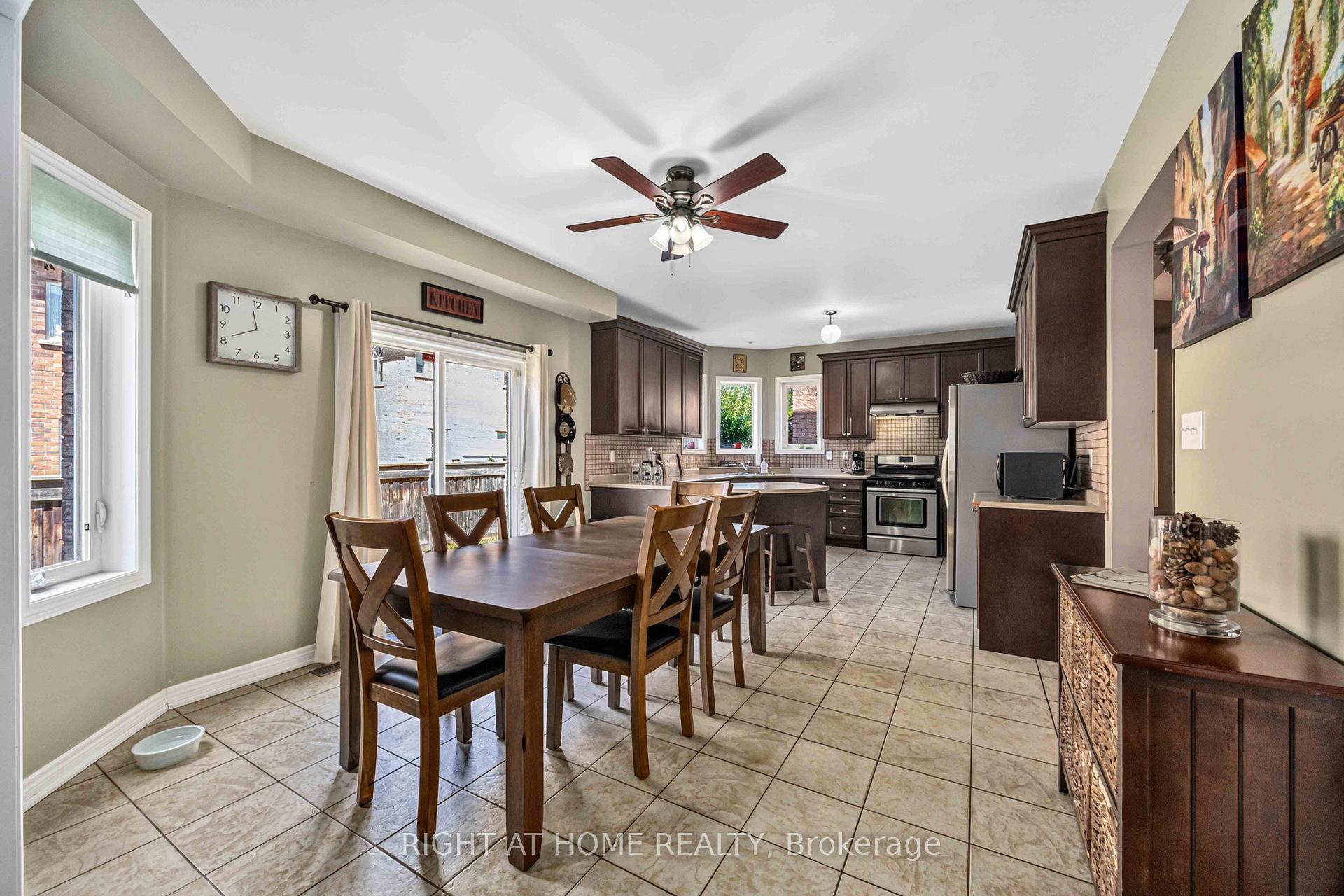 Photo 10 of 41 Foresta Drive, Vaughan, Vellore Village — HOMEH
