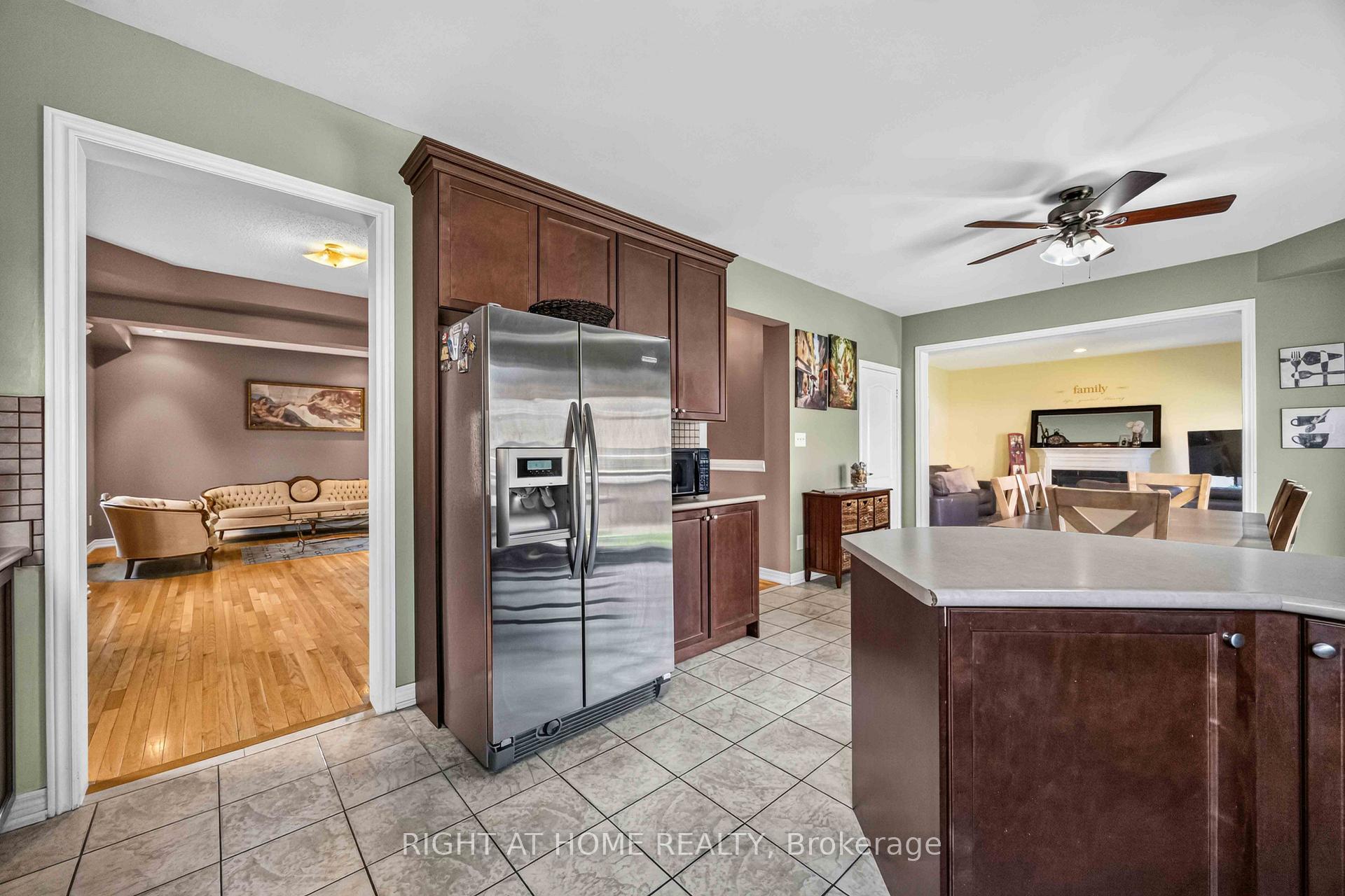 Photo 15 of 41 Foresta Drive, Vaughan, Vellore Village — HOMEH