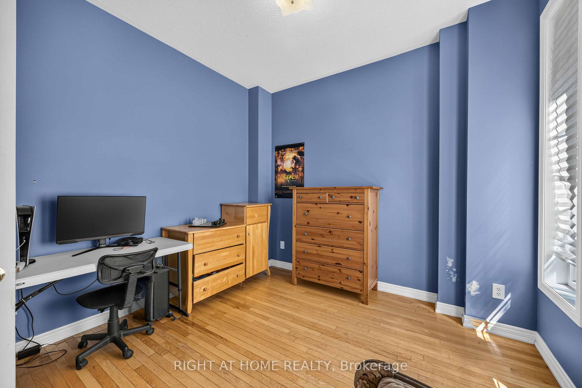 Photo 16 of 41 Foresta Drive, Vaughan, Vellore Village — HOMEH