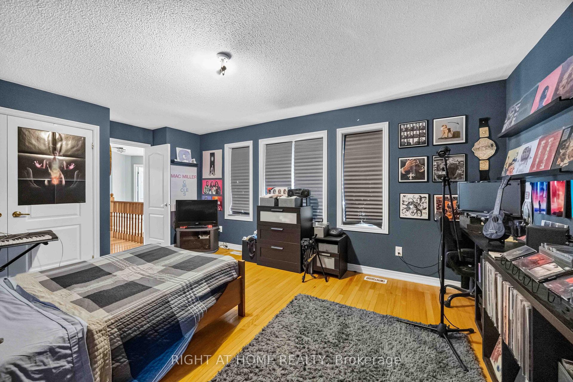 Photo 20 of 41 Foresta Drive, Vaughan, Vellore Village — HOMEH