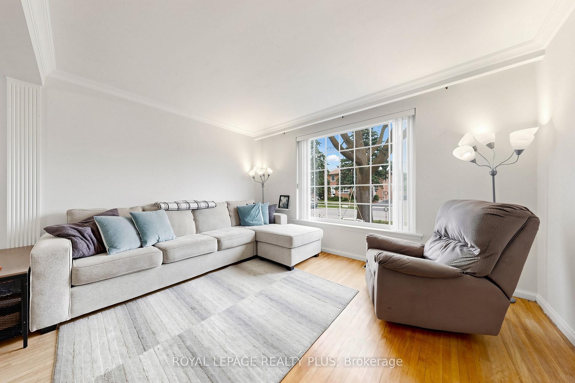 Photo 5 of 2359 Brookhurst Road, Mississauga, Clarkson — HOMEH