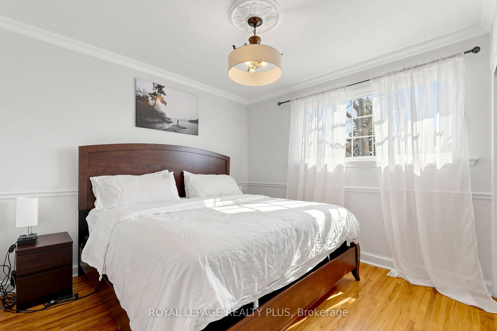 Photo 16 of 2359 Brookhurst Road, Mississauga, Clarkson — HOMEH
