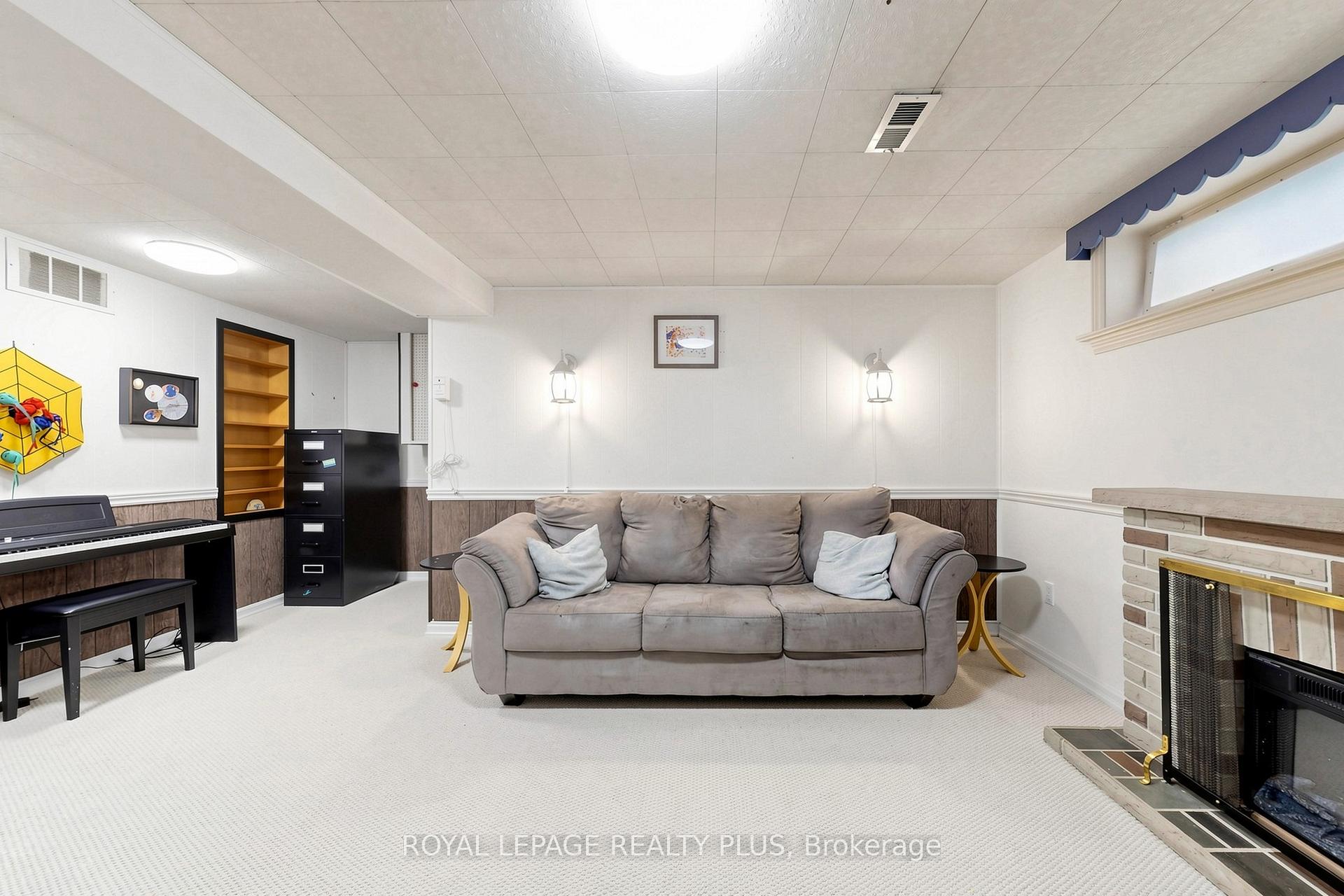 Photo 26 of 2359 Brookhurst Road, Mississauga, Clarkson — HOMEH