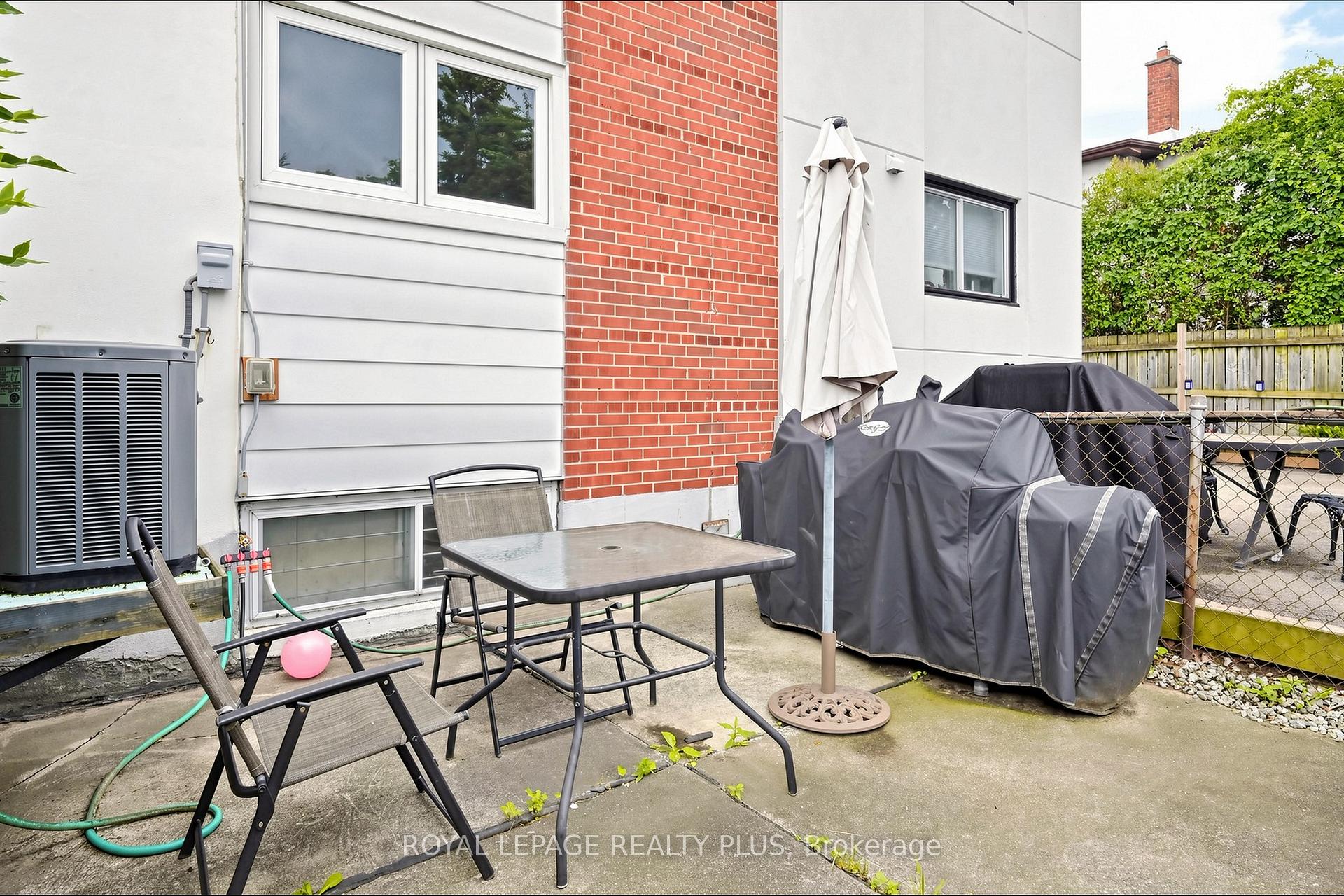 Photo 31 of 2359 Brookhurst Road, Mississauga, Clarkson — HOMEH