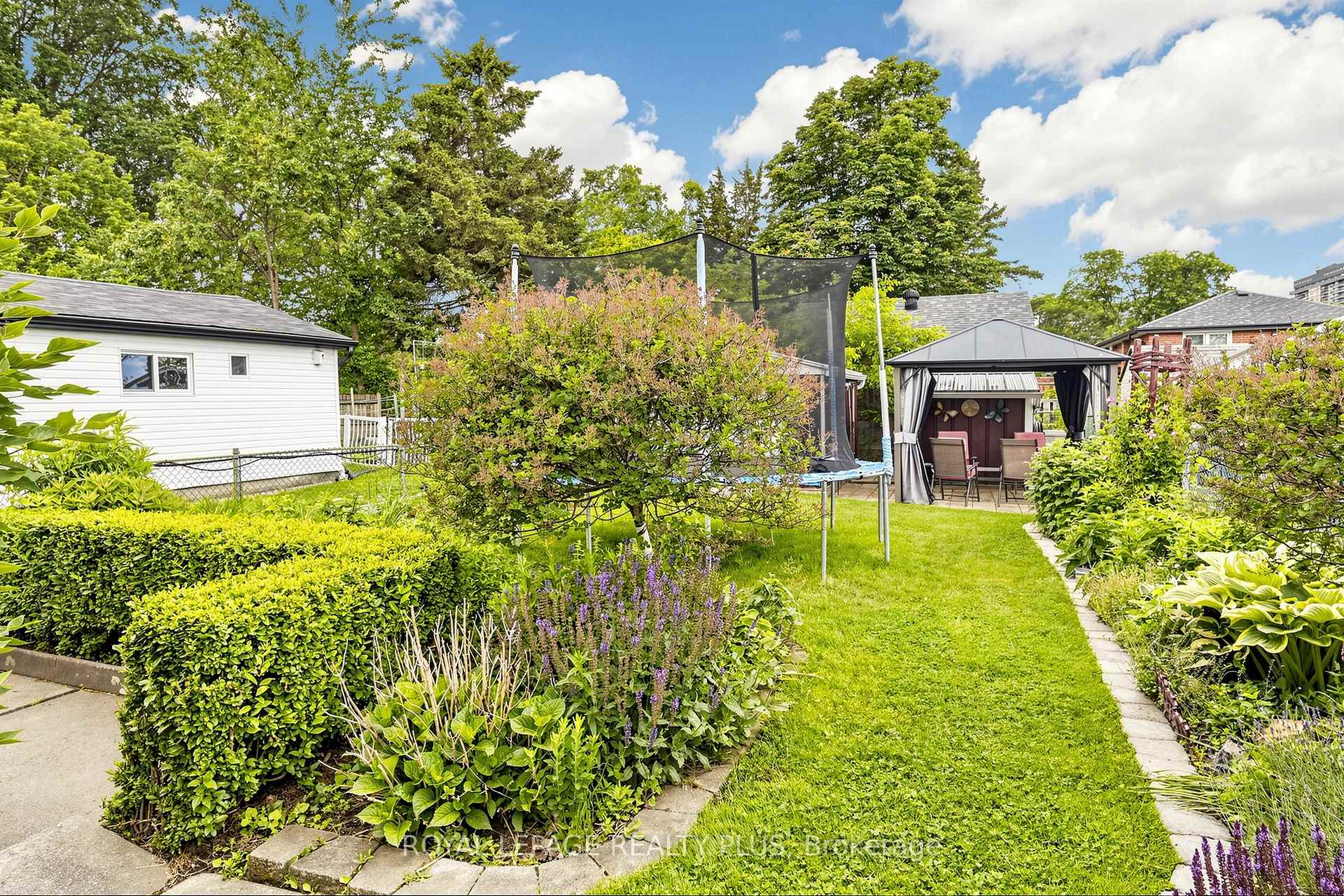 Photo 32 of 2359 Brookhurst Road, Mississauga, Clarkson — HOMEH