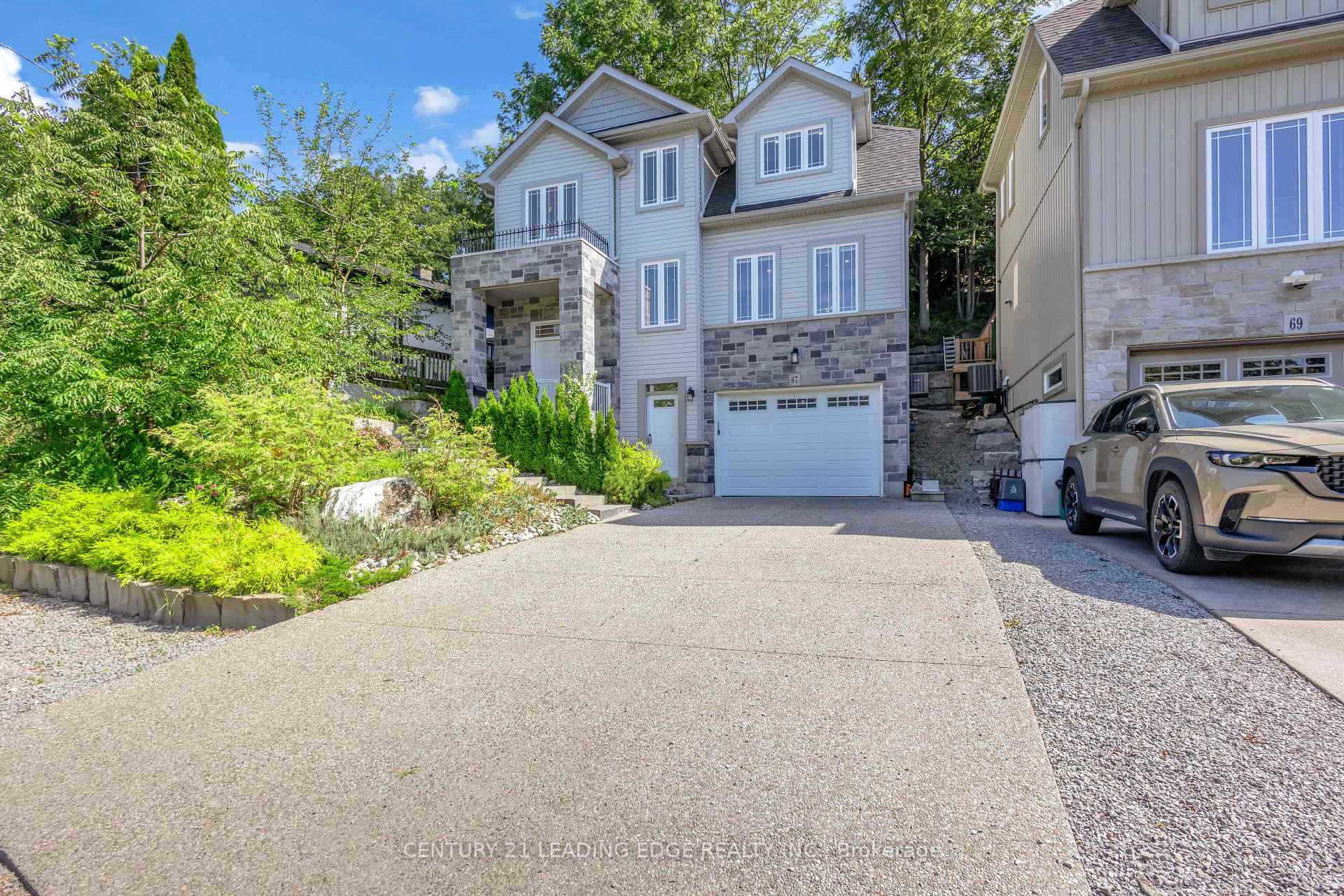Photo 2 of 67 Bradley Street, St. Catharines, Burleigh Hill — HOMEH