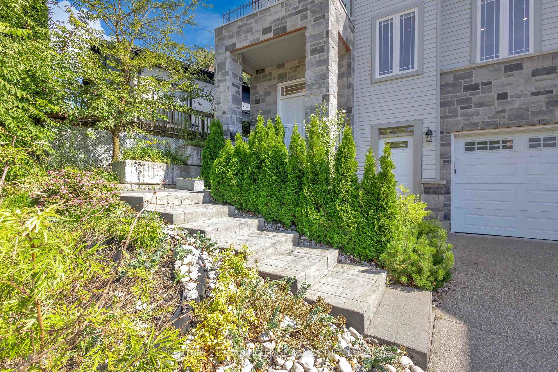 Photo 4 of 67 Bradley Street, St. Catharines, Burleigh Hill — HOMEH