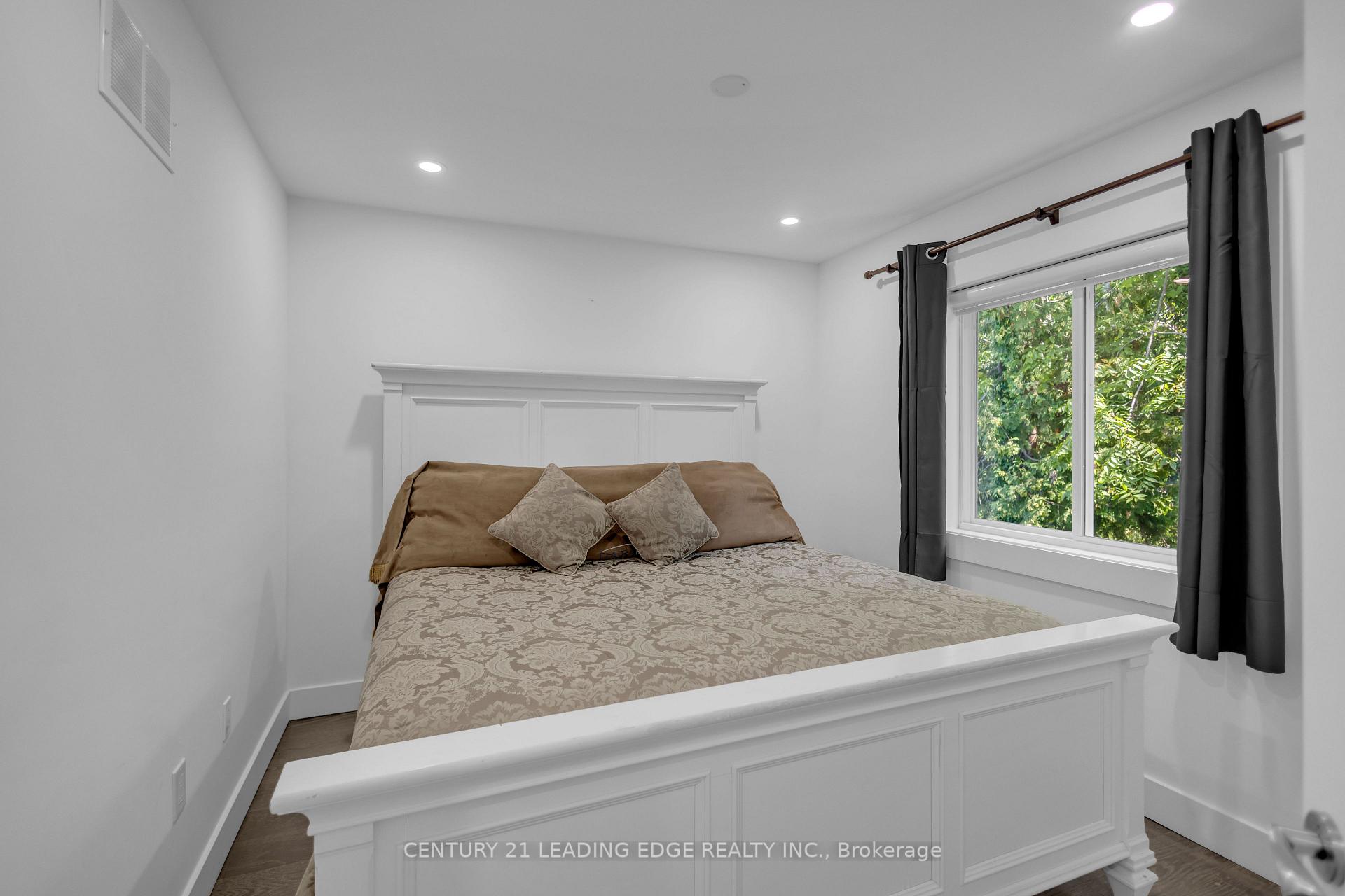 Photo 23 of 67 Bradley Street, St. Catharines, Burleigh Hill — HOMEH