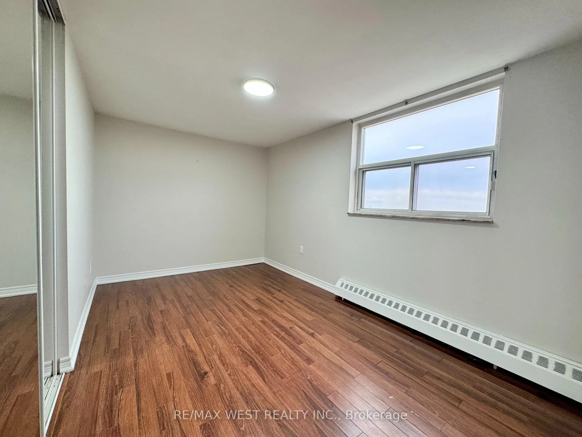 Photo 15 of Unit 709, 3533 Derry Road E, Mississauga, Malton — HOMEH