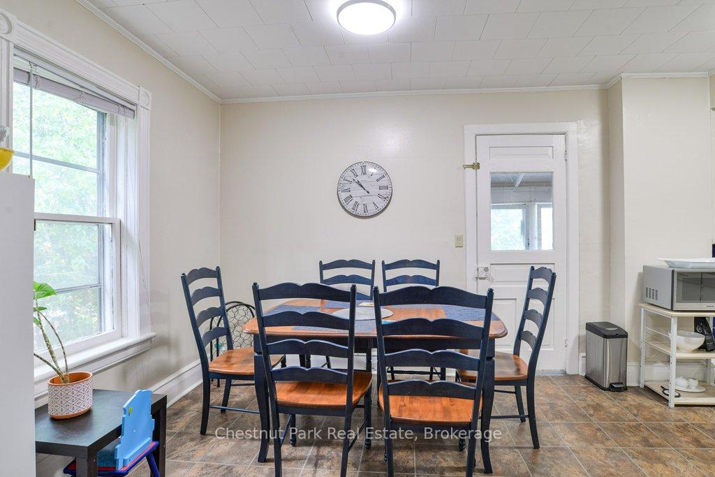 Photo 3 of 128 James Street, Bracebridge — HOMEH