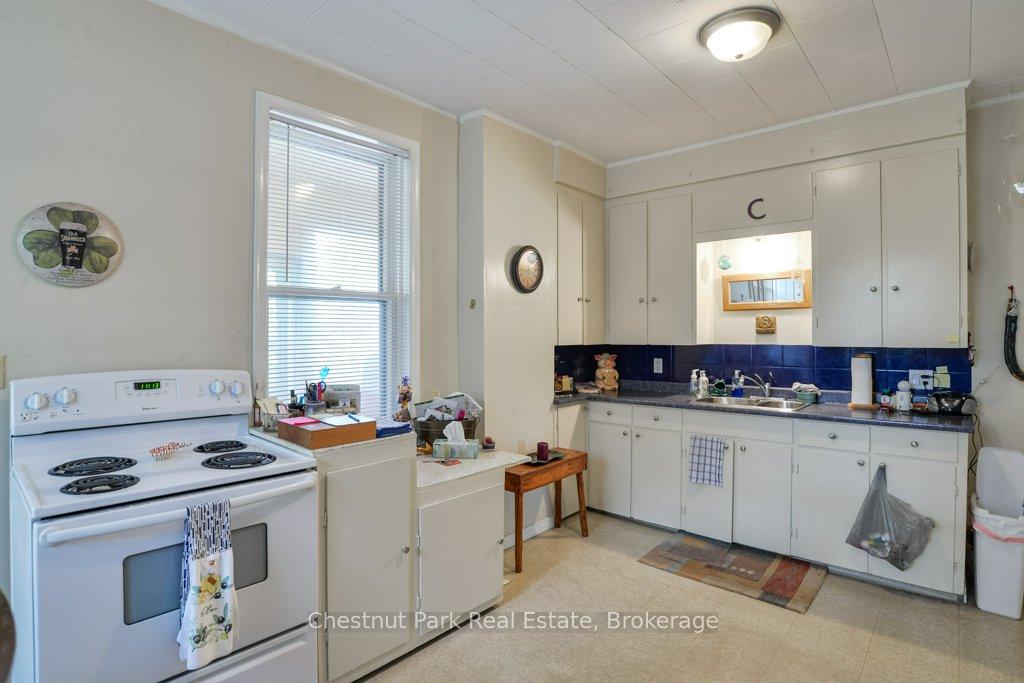 Photo 12 of 128 James Street, Bracebridge — HOMEH