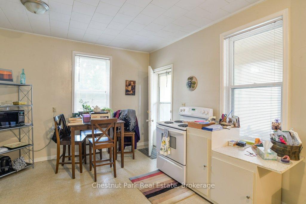 Photo 13 of 128 James Street, Bracebridge — HOMEH