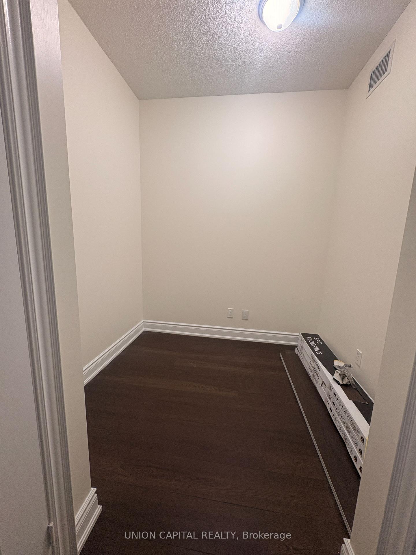 Photo 16 of Unit 815, 38 Cedarland Drive, Markham, Unionville — HOMEH