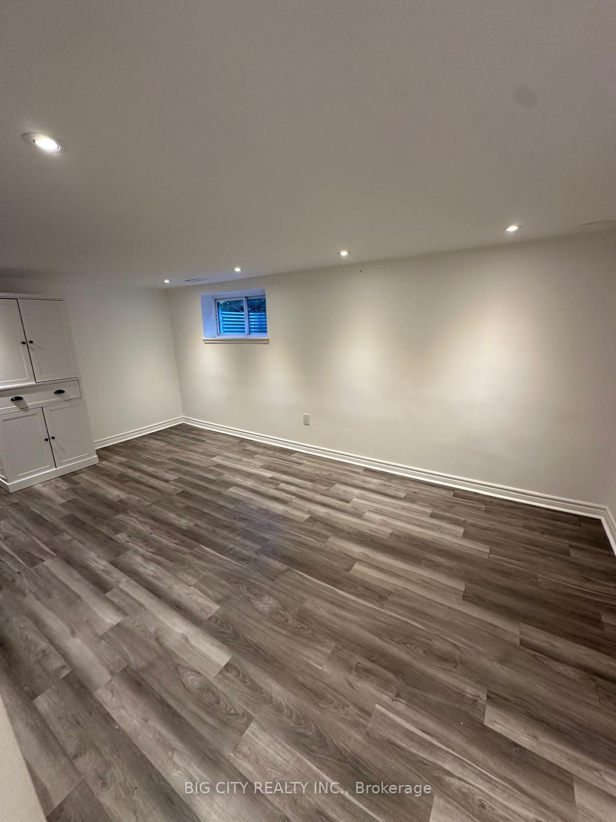 Photo 4 of 94 Wright Street, Richmond Hill, Mill Pond — HOMEH