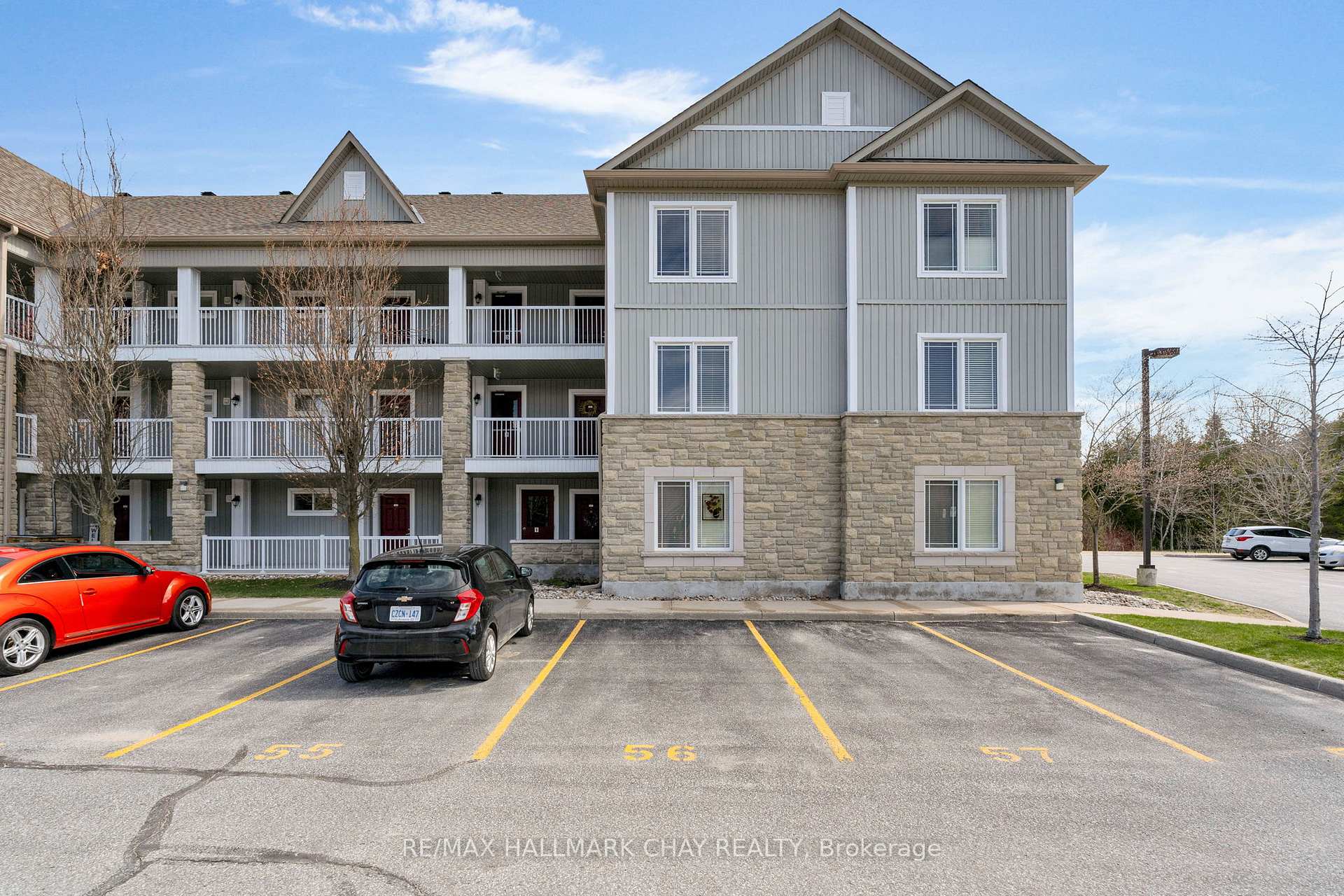 Photo 5 of Unit 307, 40 Mulligan Lane, Wasaga Beach — HOMEH