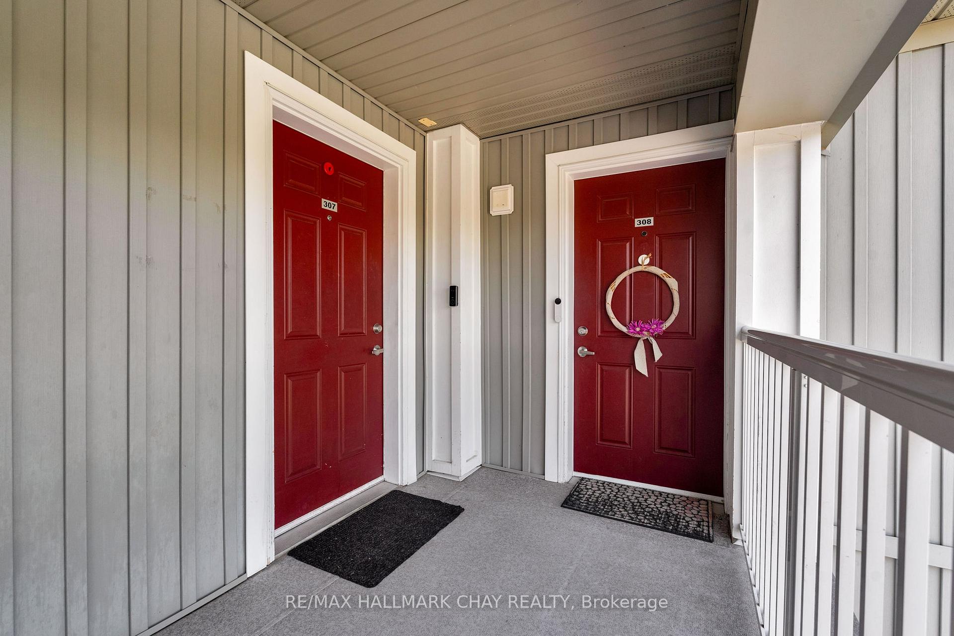 Photo 6 of Unit 307, 40 Mulligan Lane, Wasaga Beach — HOMEH