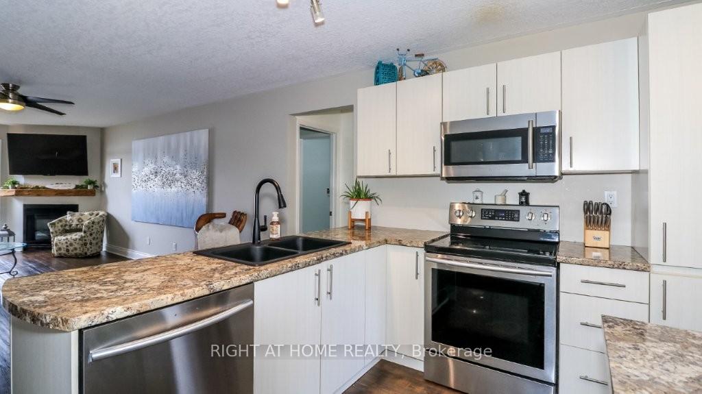 Photo 16 of Unit 201, 43 Olive Crescent, Orillia — HOMEH