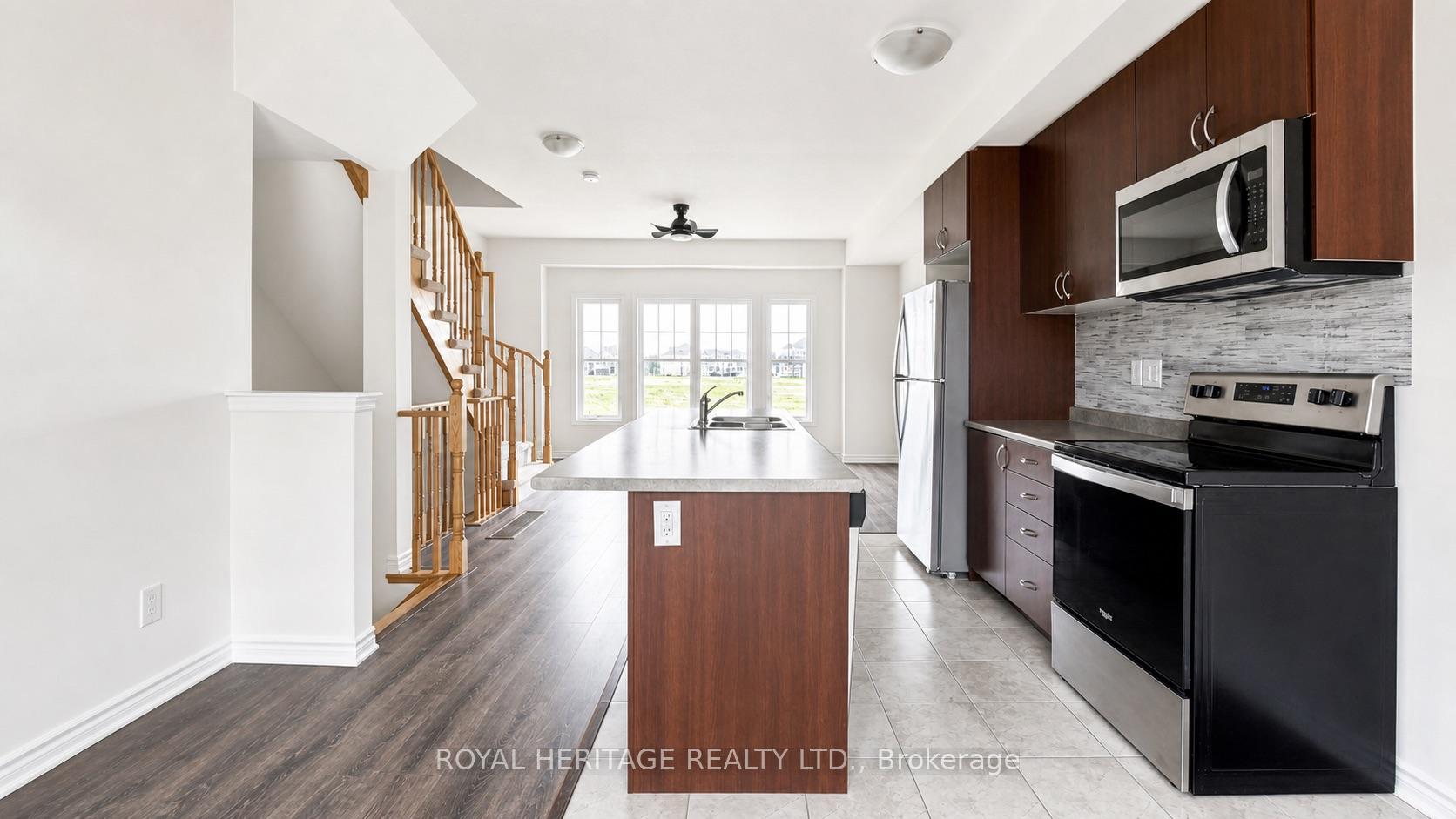 Photo 5 of 107 Sandhill Crane Drive, Wasaga Beach — HOMEH