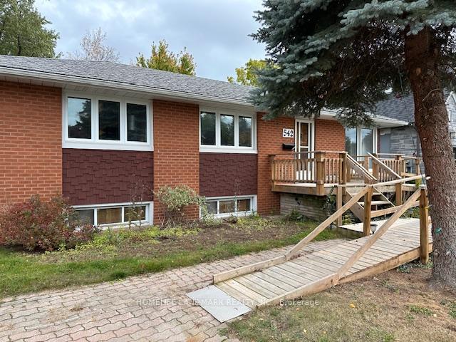 Photo 1 of 542 Wingrove Crescent, Oakville, West — HOMEH