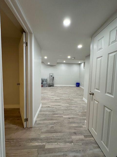 Photo 6 of 542 Wingrove Crescent, Oakville, West — HOMEH