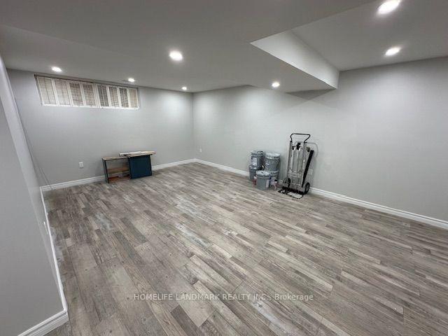 Photo 7 of 542 Wingrove Crescent, Oakville, West — HOMEH
