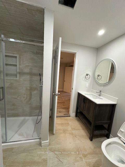 Photo 8 of 542 Wingrove Crescent, Oakville, West — HOMEH