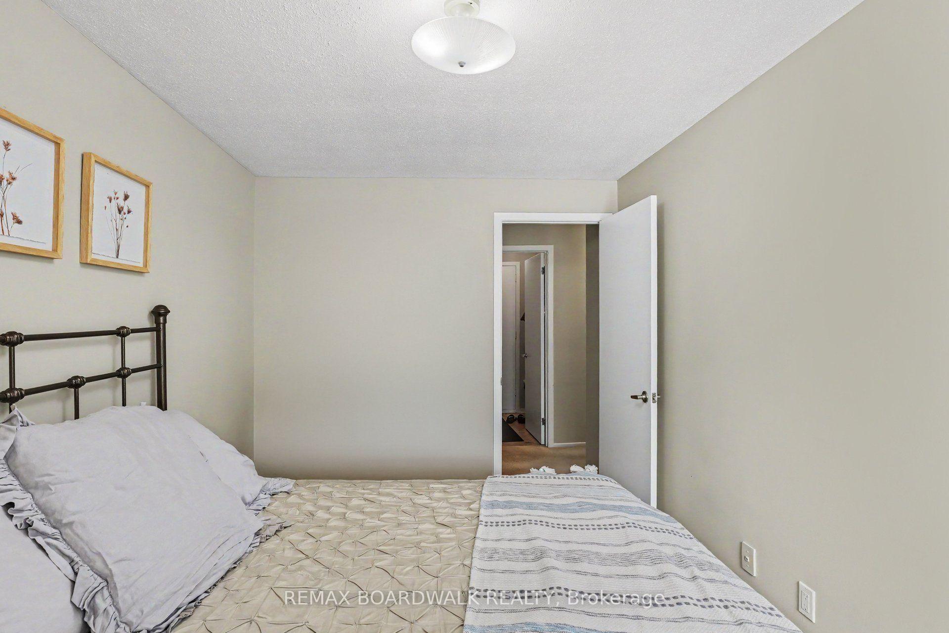 Photo 14 of 84 Sherway Drive, Ottawa, Barrhaven - Pheasant Run — HOMEH