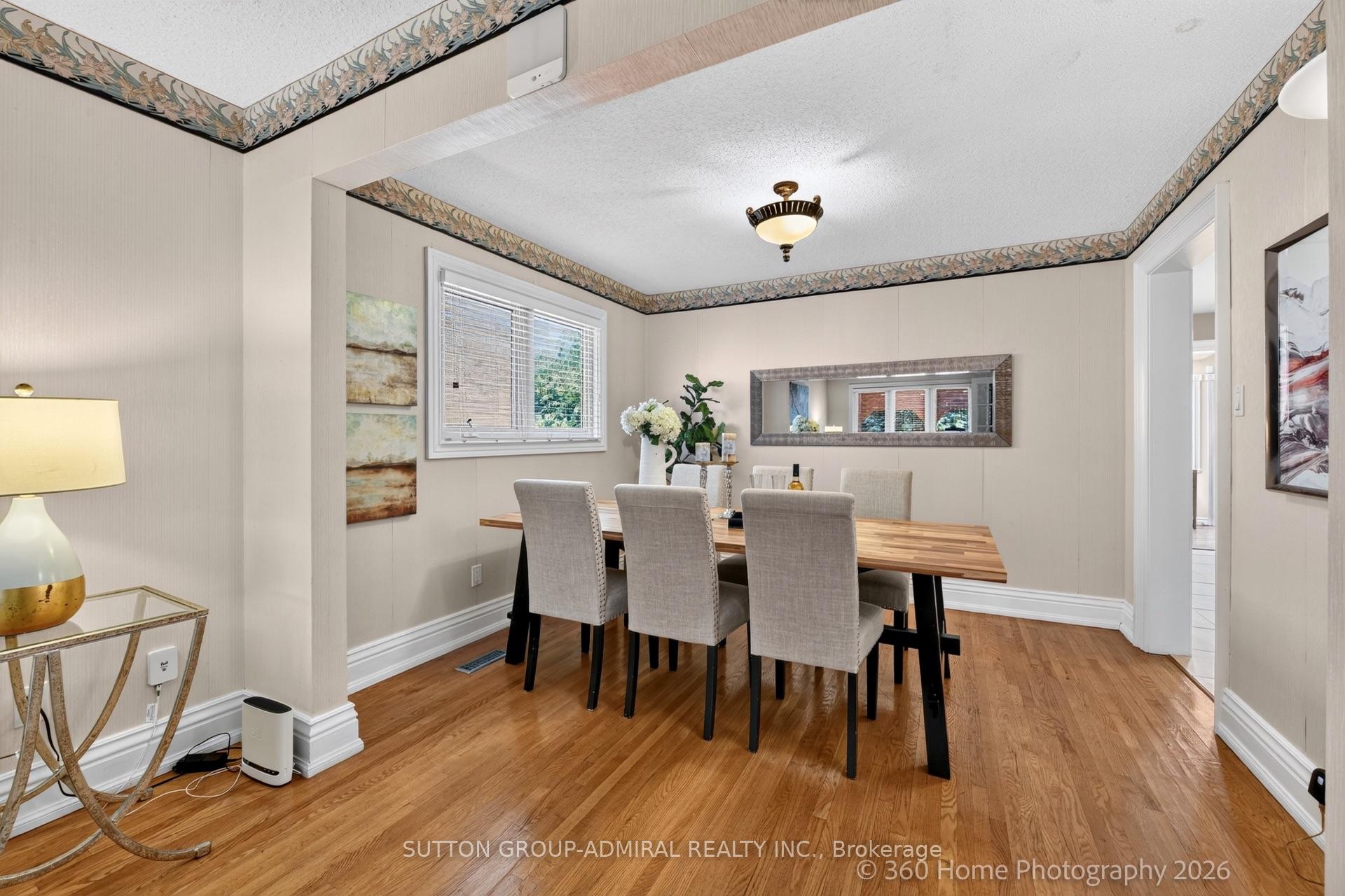 Photo 3 of 193 Wigwoss Drive, Vaughan, East Woodbridge — HOMEH