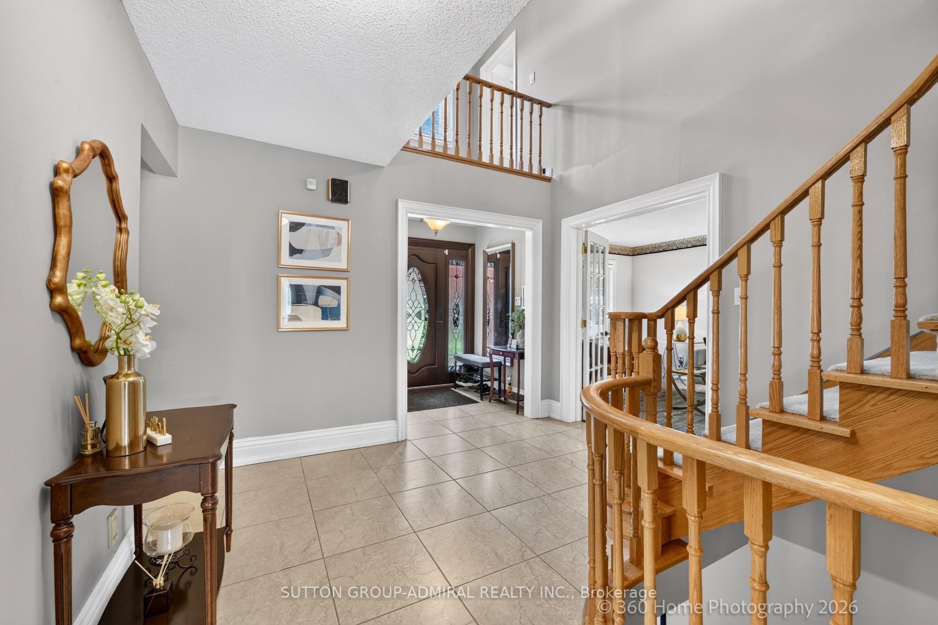 Photo 5 of 193 Wigwoss Drive, Vaughan, East Woodbridge — HOMEH