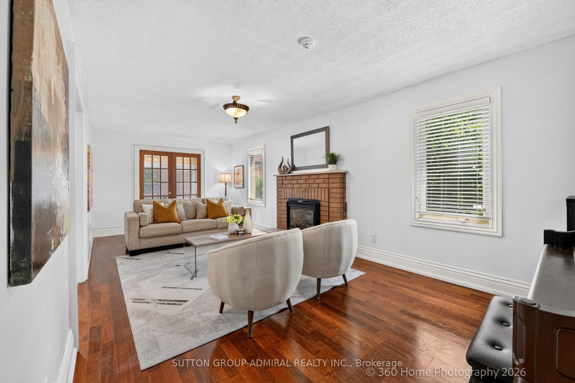 Photo 8 of 193 Wigwoss Drive, Vaughan, East Woodbridge — HOMEH