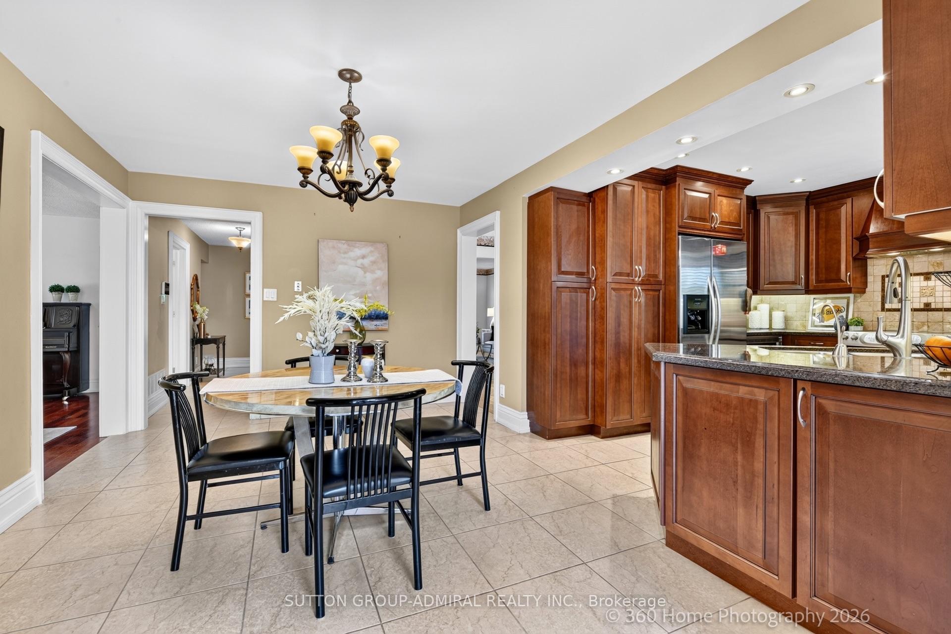 Photo 11 of 193 Wigwoss Drive, Vaughan, East Woodbridge — HOMEH