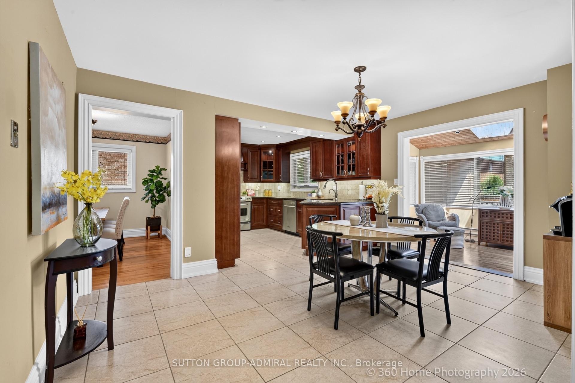 Photo 12 of 193 Wigwoss Drive, Vaughan, East Woodbridge — HOMEH