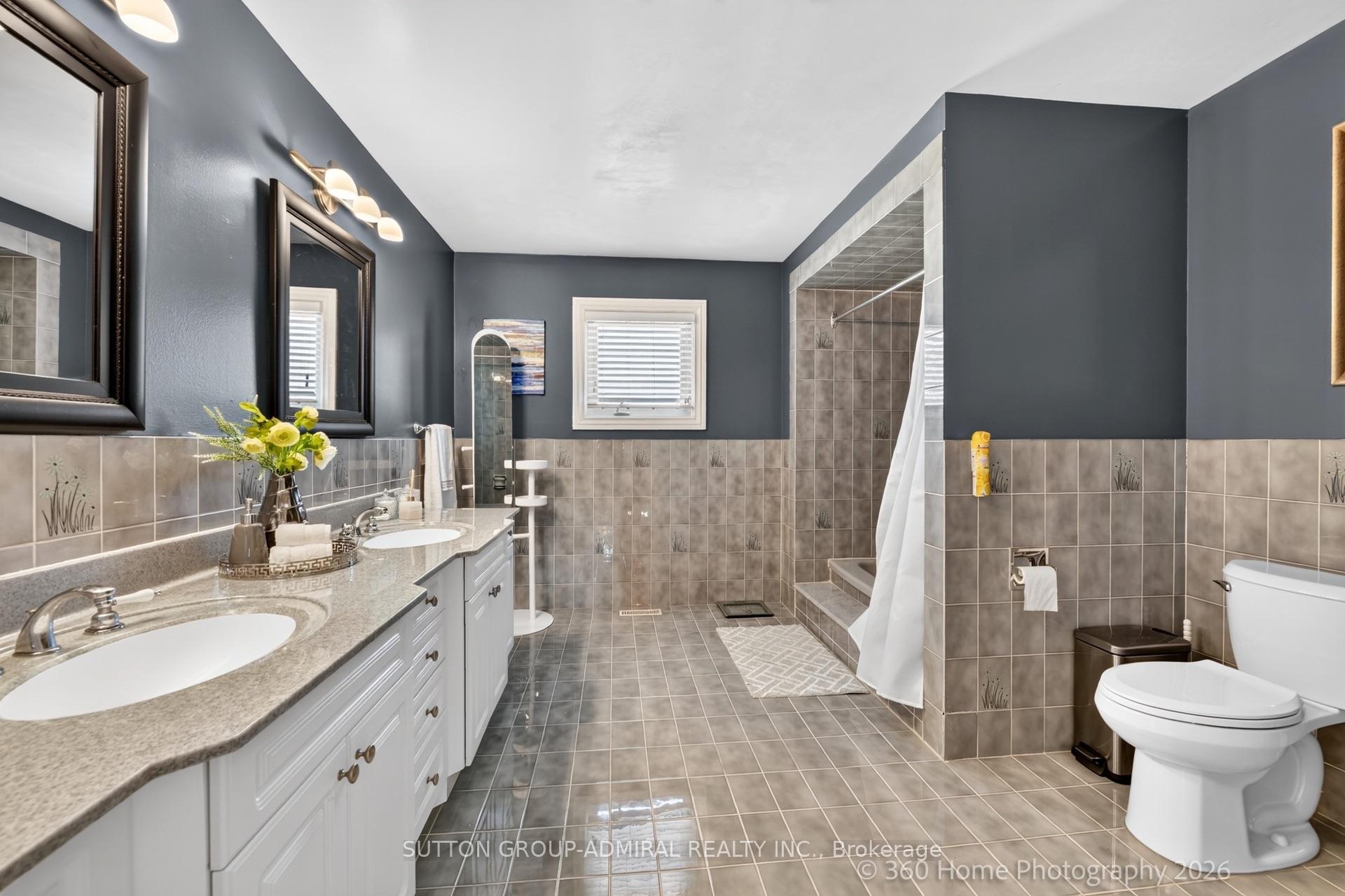 Photo 18 of 193 Wigwoss Drive, Vaughan, East Woodbridge — HOMEH