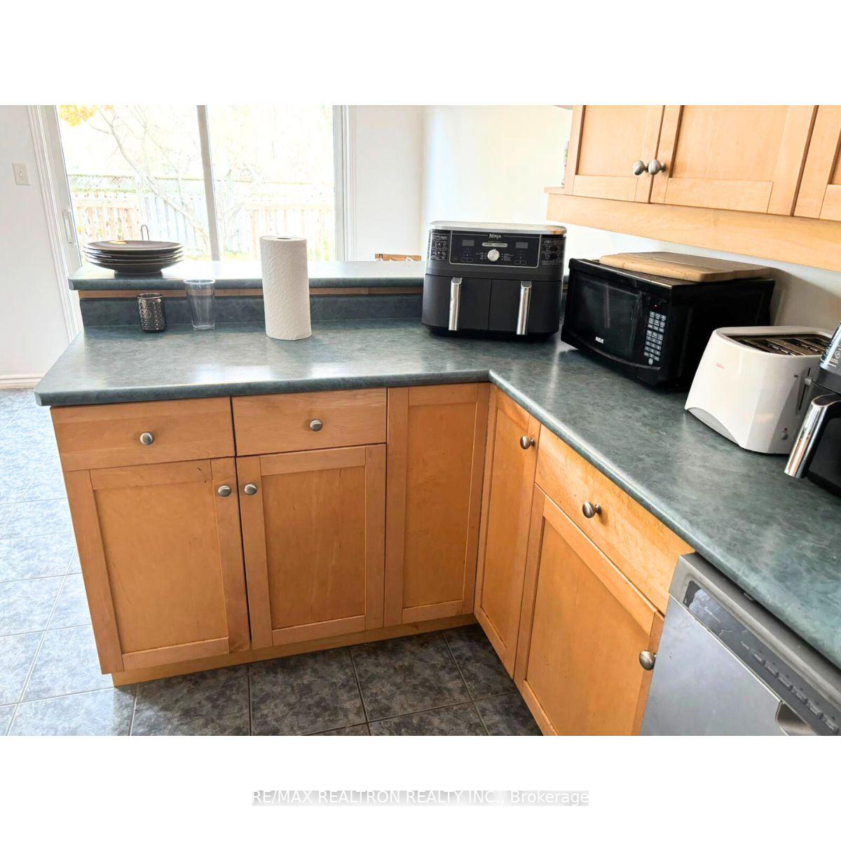Photo 9 of 1264 Blackmaple Drive, London, East A — HOMEH