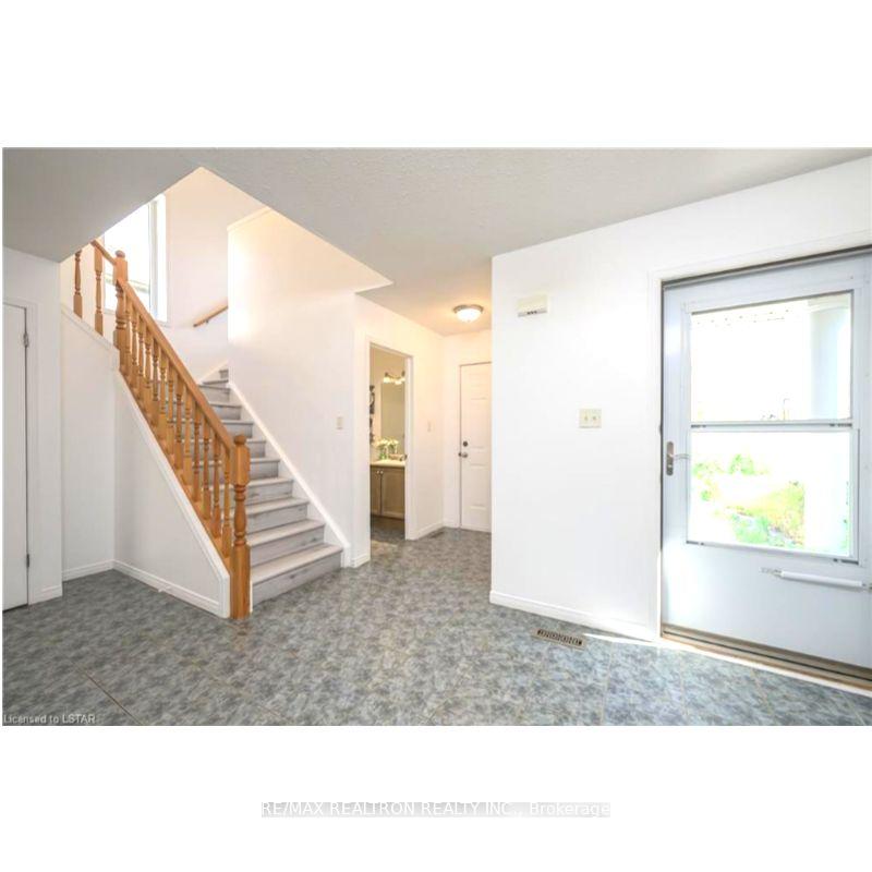 Photo 20 of 1264 Blackmaple Drive, London, East A — HOMEH