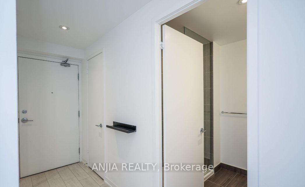 Photo 5 of Unit 2206, 898 Portage Parkway, Vaughan, Vaughan Corporate Centre — HOMEH