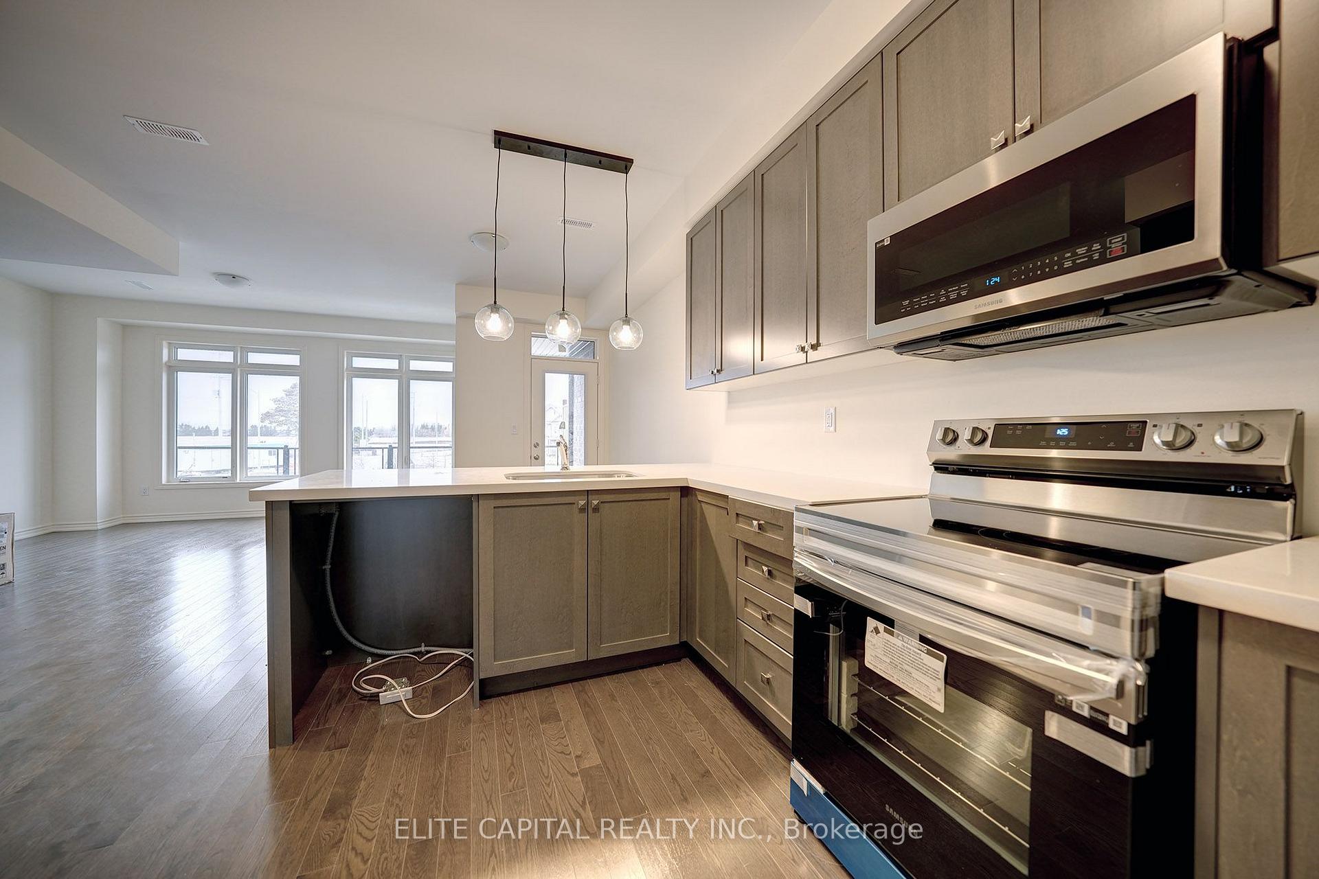 Photo 5 of 84 Holyrood Crescent, Vaughan, Kleinburg — HOMEH