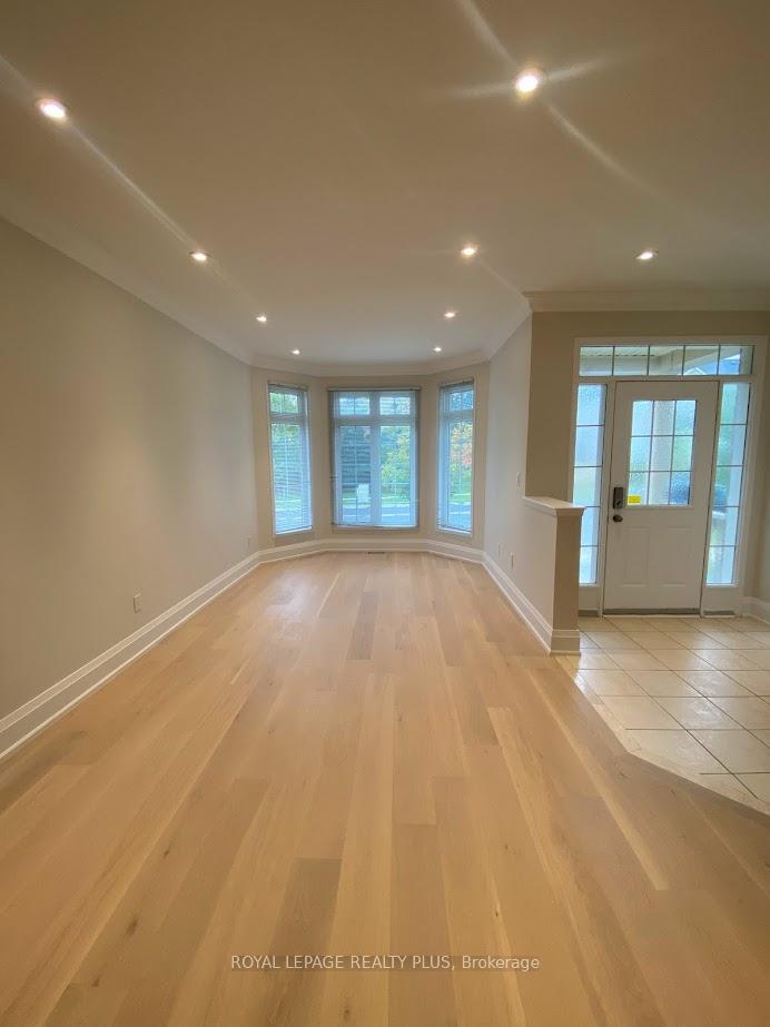 Photo 3 of 1812 Castlemore Avenue, Markham, Greensborough — HOMEH
