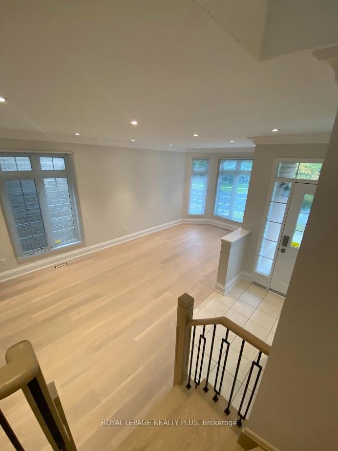 Photo 4 of 1812 Castlemore Avenue, Markham, Greensborough — HOMEH