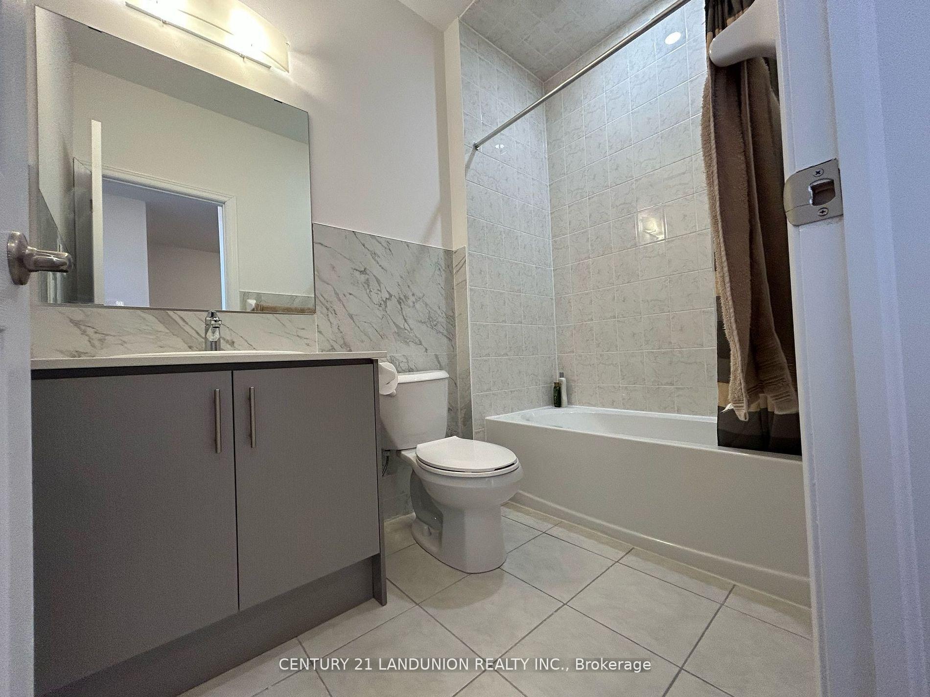 Photo 25 of 111 Mumbai Drive, Markham, Middlefield — HOMEH