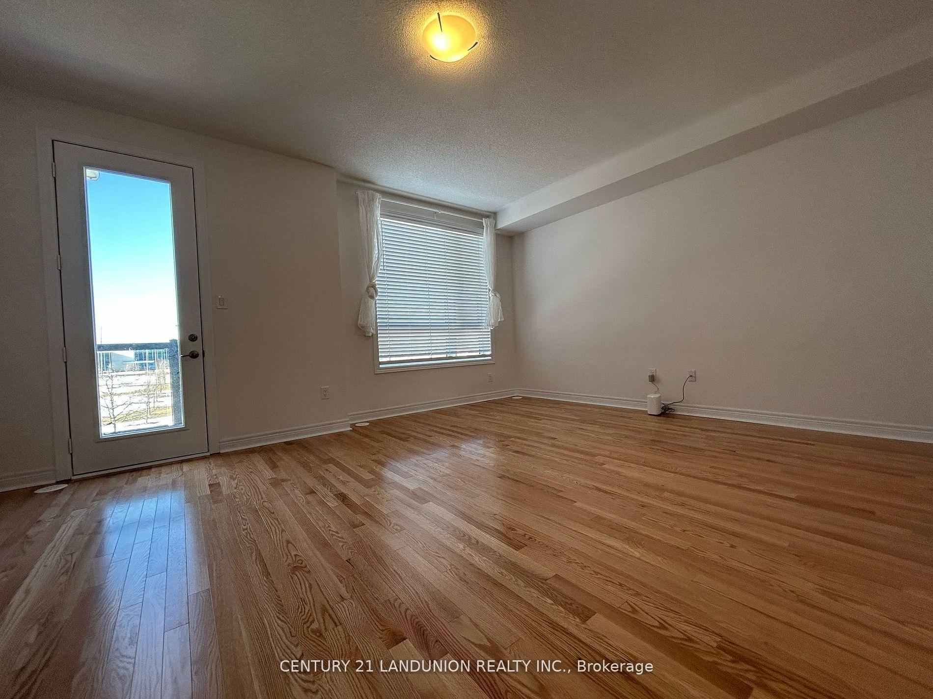 Photo 26 of 111 Mumbai Drive, Markham, Middlefield — HOMEH